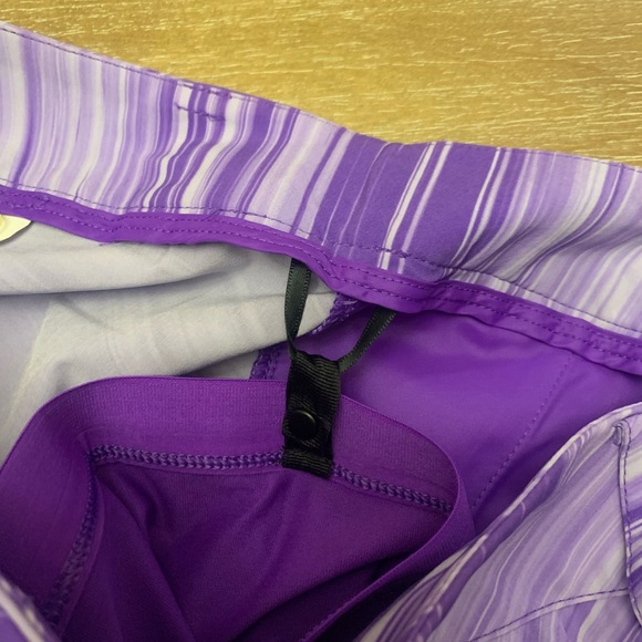 Nike Women's Purple  Golf Skort - Picture 12 of 12